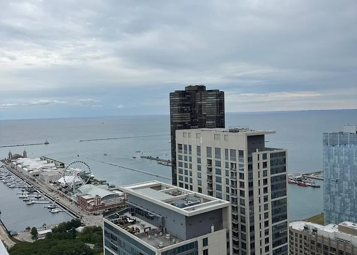 Location! Walkable! King Bed! Incredible Views! *