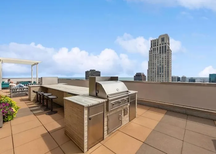 Location! Walkable! King Bed! Incredible Views! Apartamento